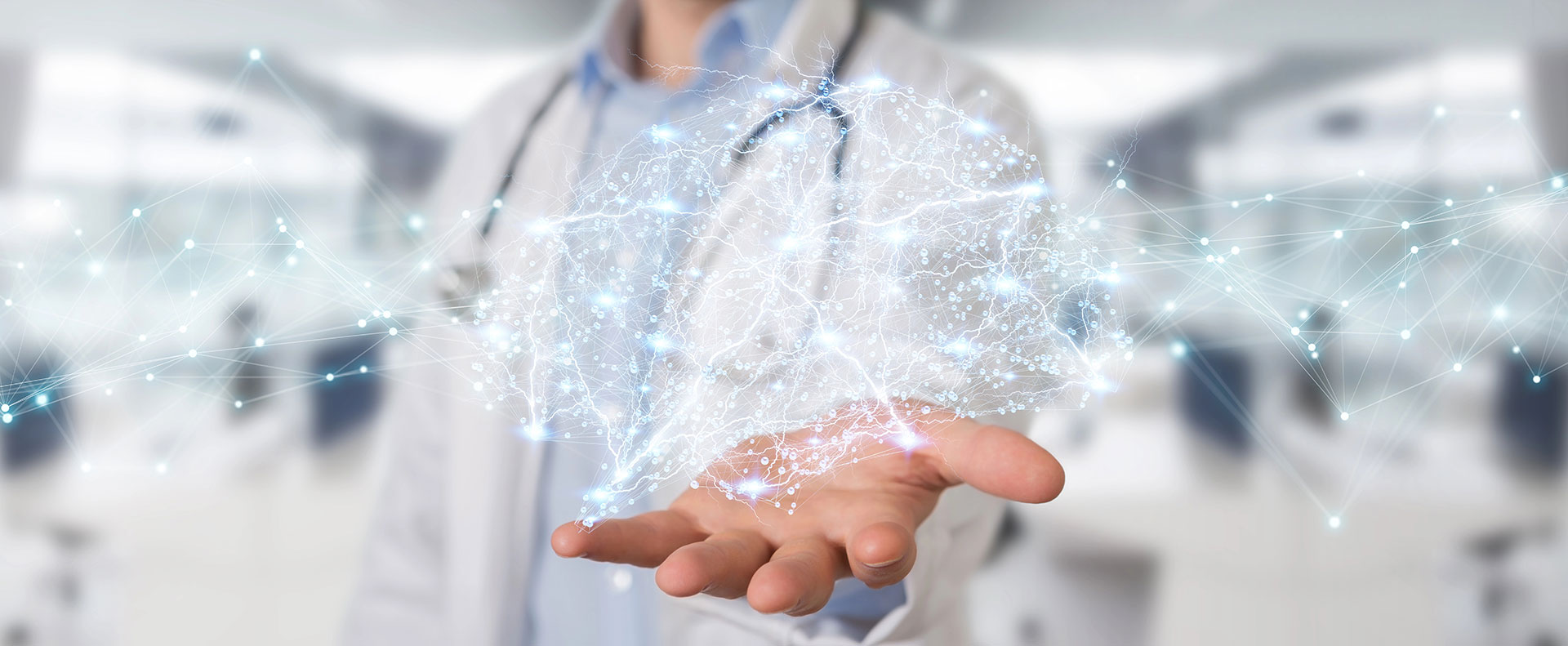 פארמנוביס מובילה חדשנות. יד של רופא ונוירונים באוויר